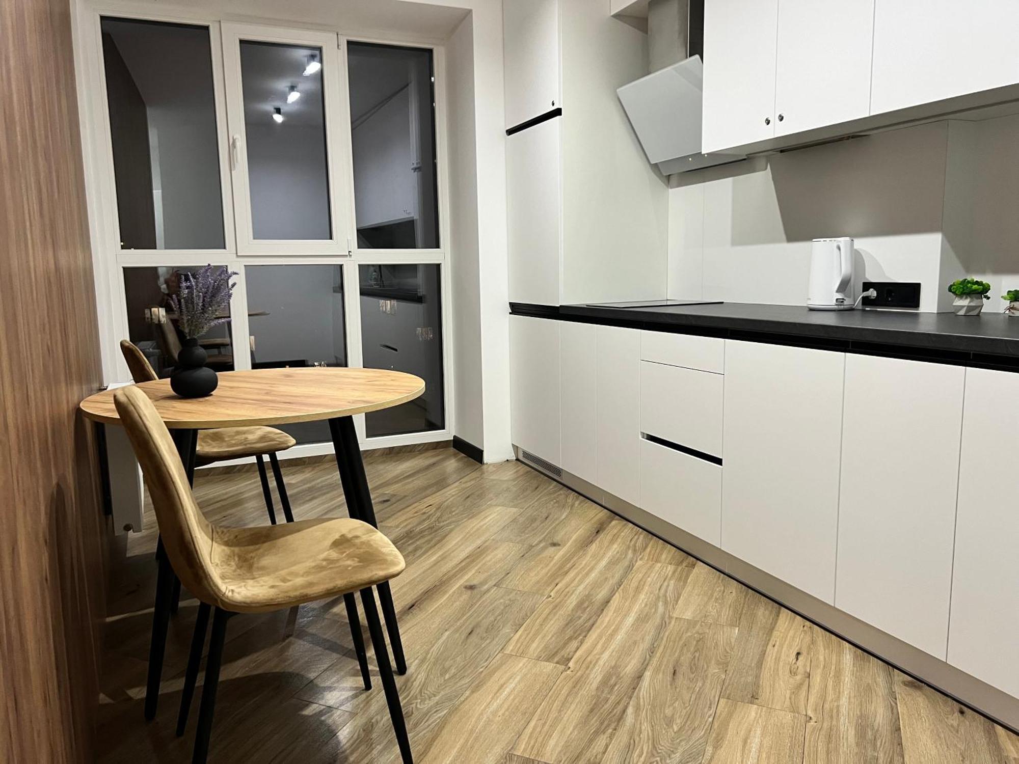 Люкс Апартаменти Район Автовокзалу В Жкарена Та Жк Great House Поблизу Обласноі Лікарні Rivne Luaran gambar
